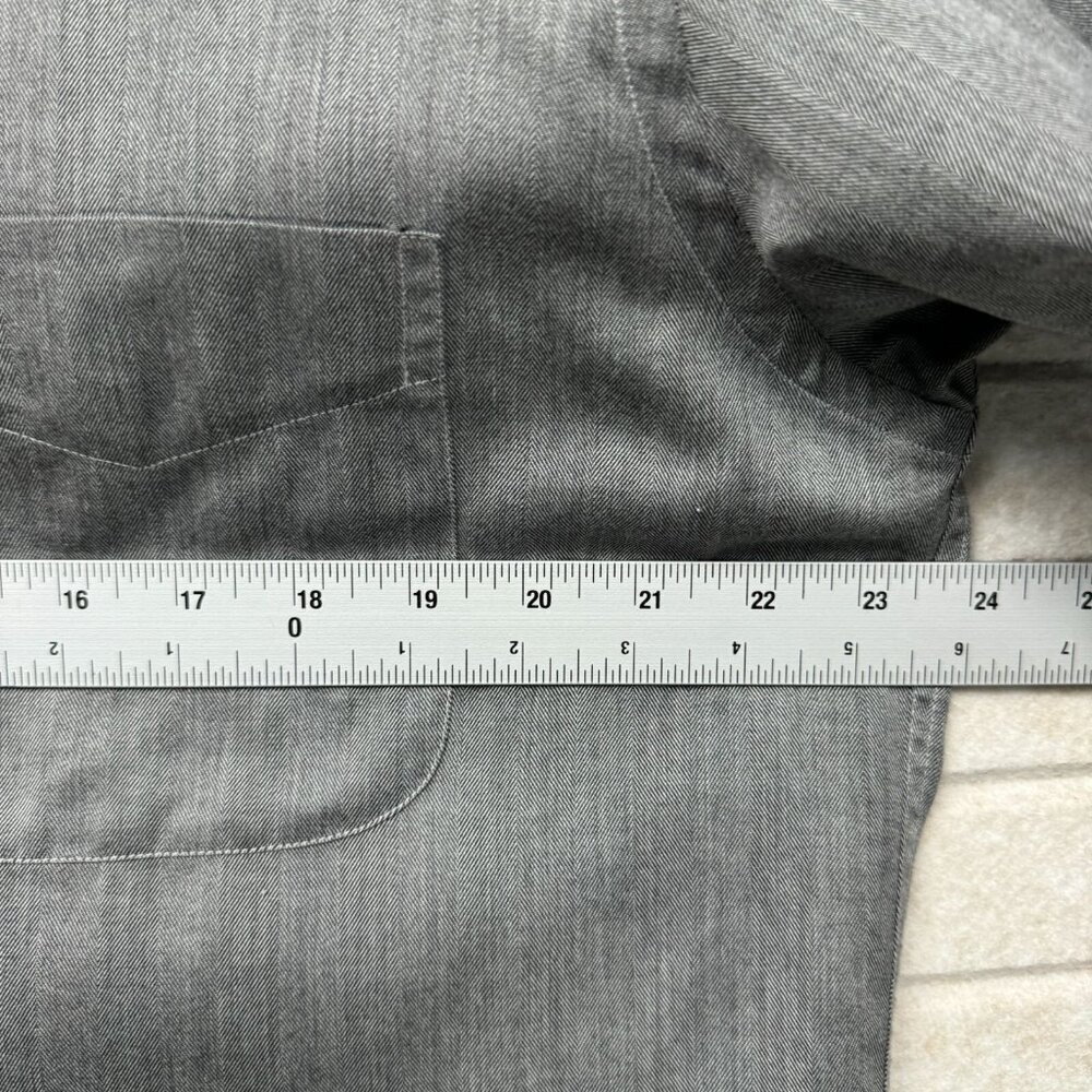 Jos A Bank Traveler Tailored Fit Gray Chambray Oxford Dress Shirt Men’s L - Picture 8 of 9